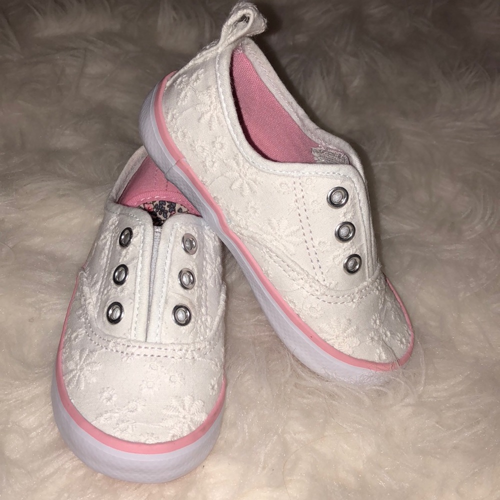Koala Kids Brand girls slip on shoes size 6
